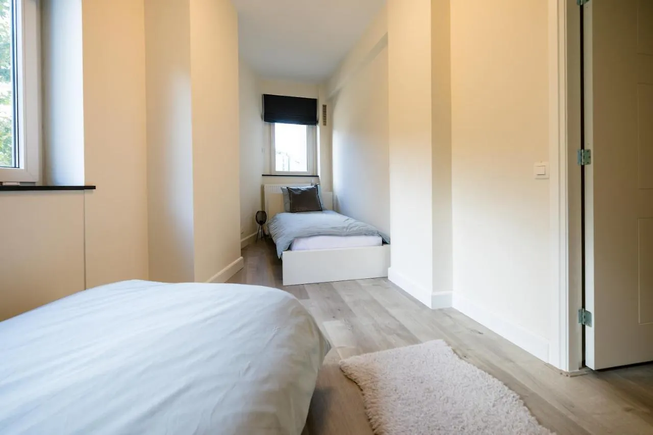 Casa Plantin With Parking Place At The Beautiful City Park! Antwerpen 0*,  Belgien